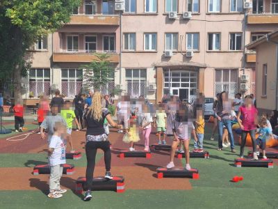 ДЕН НА СПОРТНАТА АКТИВНОСТ В ИКСУ НАПРЕДЪК  3